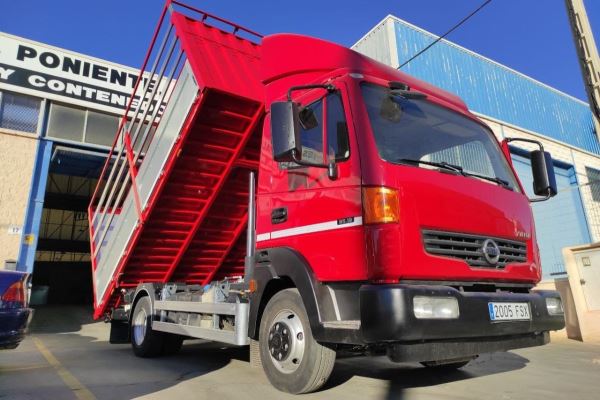 CARROCERÍA BASCULANTE PARA 8 PALETS