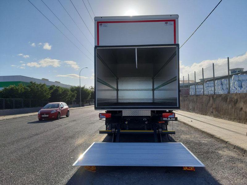 Plataformas Elevadoras de Carga